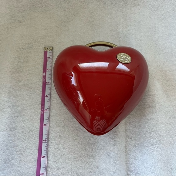 STARBUCKS KOREA Red Plastic Heart Bag White Day 2020 magnetic Closure - Picture 7 of 10